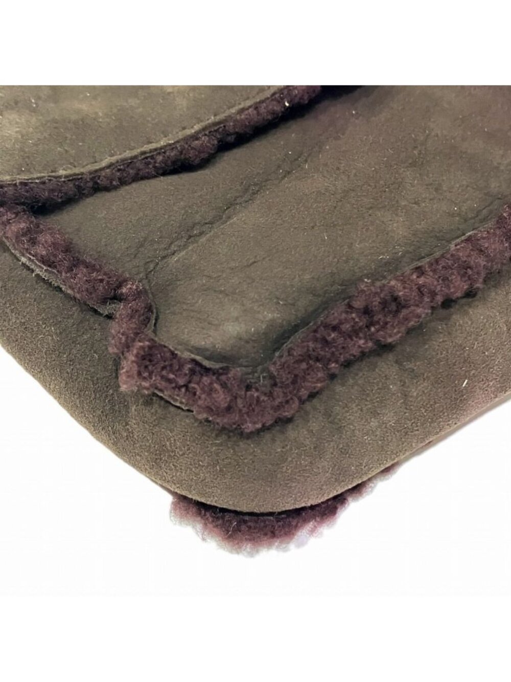 ★SOLD★ Chanel CC Logo Shearling Clutch - Picture 6 of 9